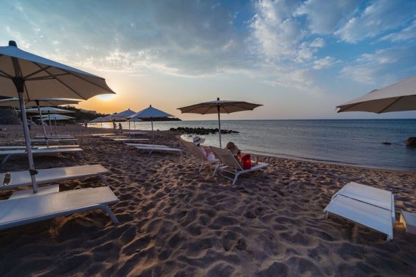 Lidi attrezzati a Cefalù: comfort e mare cristallino